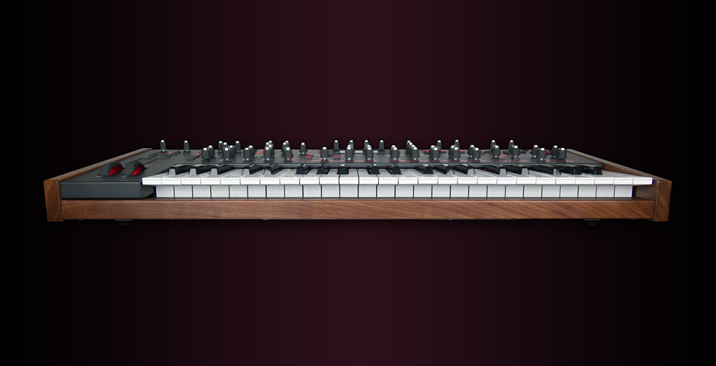 sequential-pro-2-4-stimmiger-paraphoner-analog-synthesizer-mit-keyboard image 4