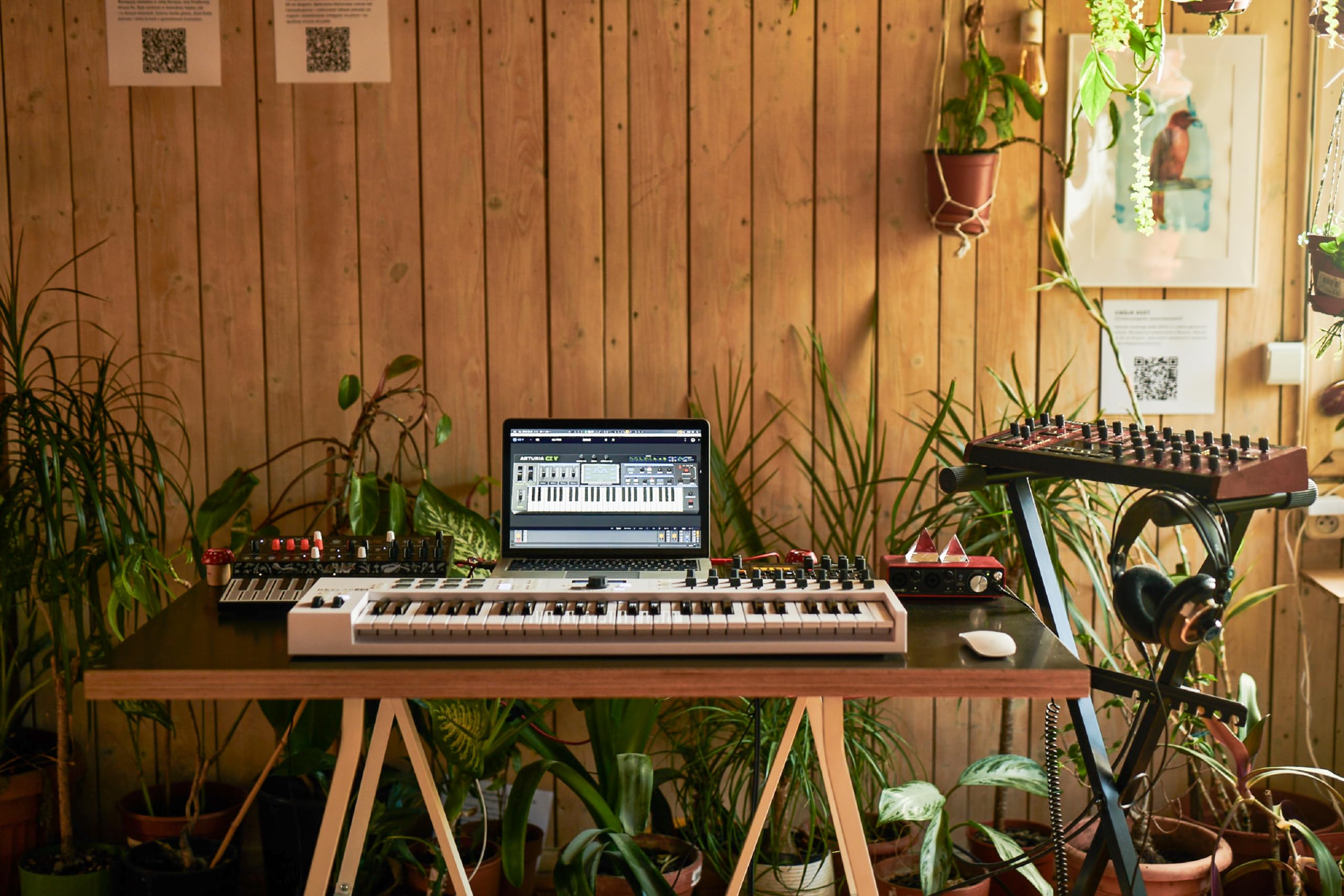 arturia-keylab-essential-49-mk3-white-midi-keyboard-controller image 4