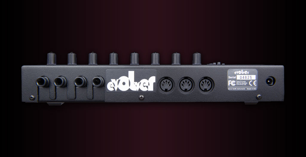 sequential-evolver-monophoner-hybrid-desktop-synthesizer image 5